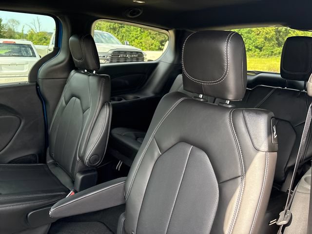 New 2027 Chrysler Pacifica Select AWD/4WD image 22