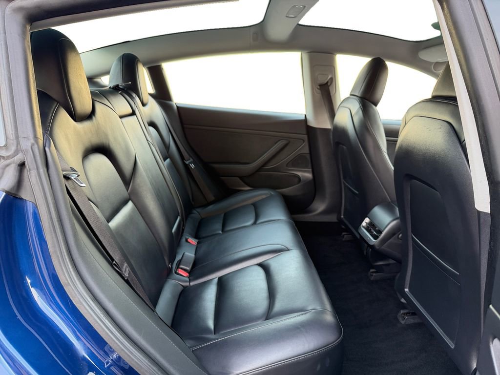 Used 2020 Tesla Model 3 Standard Range image 20