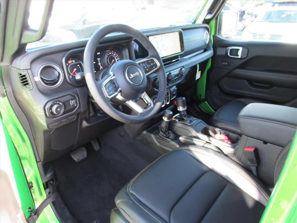 New 2026 Jeep Wrangler Unlimited Sahara w/ Whitecap Package AWD/4WD image 16