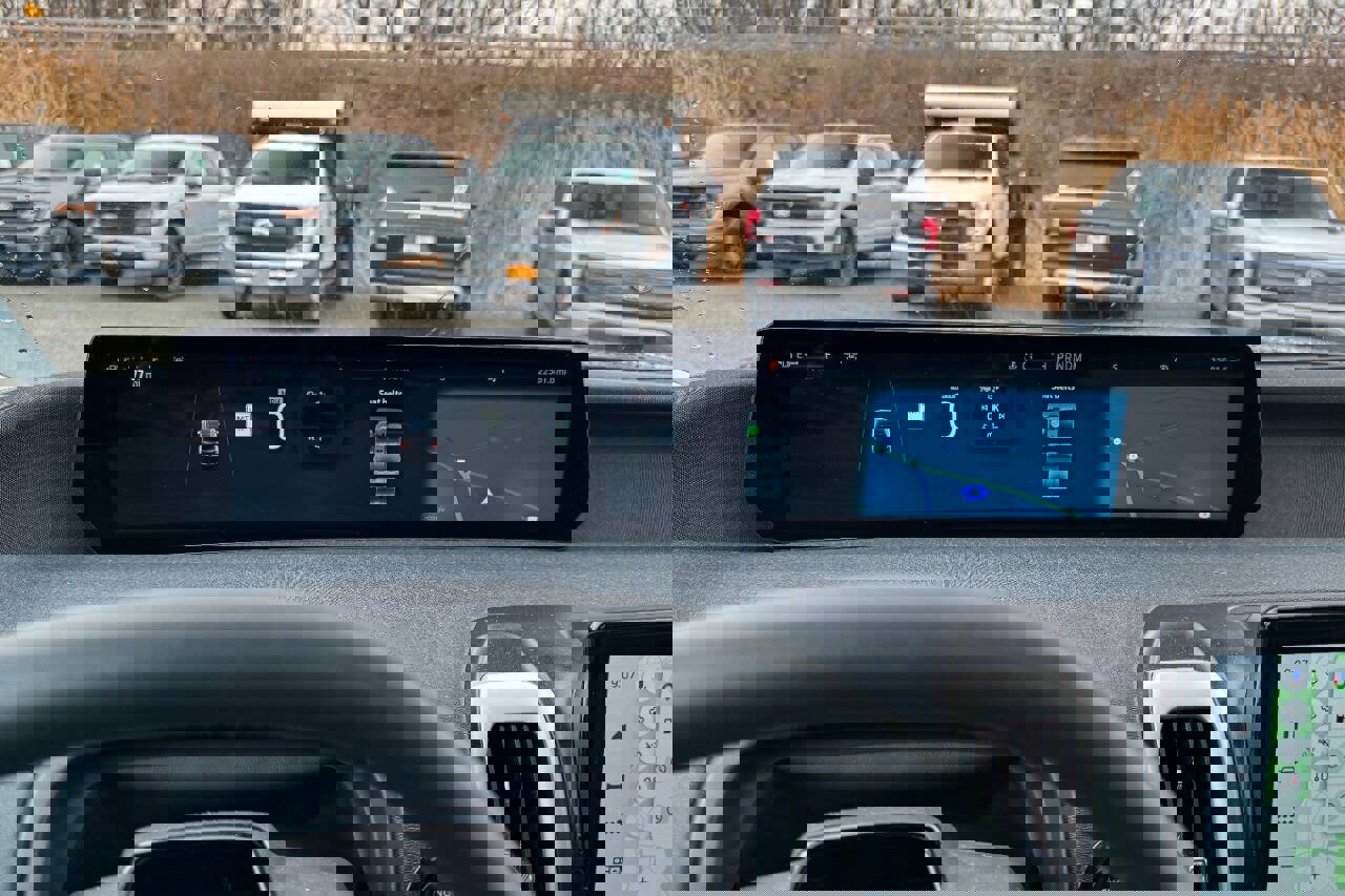 Used 2025 Ford Expedition Max Active image 32