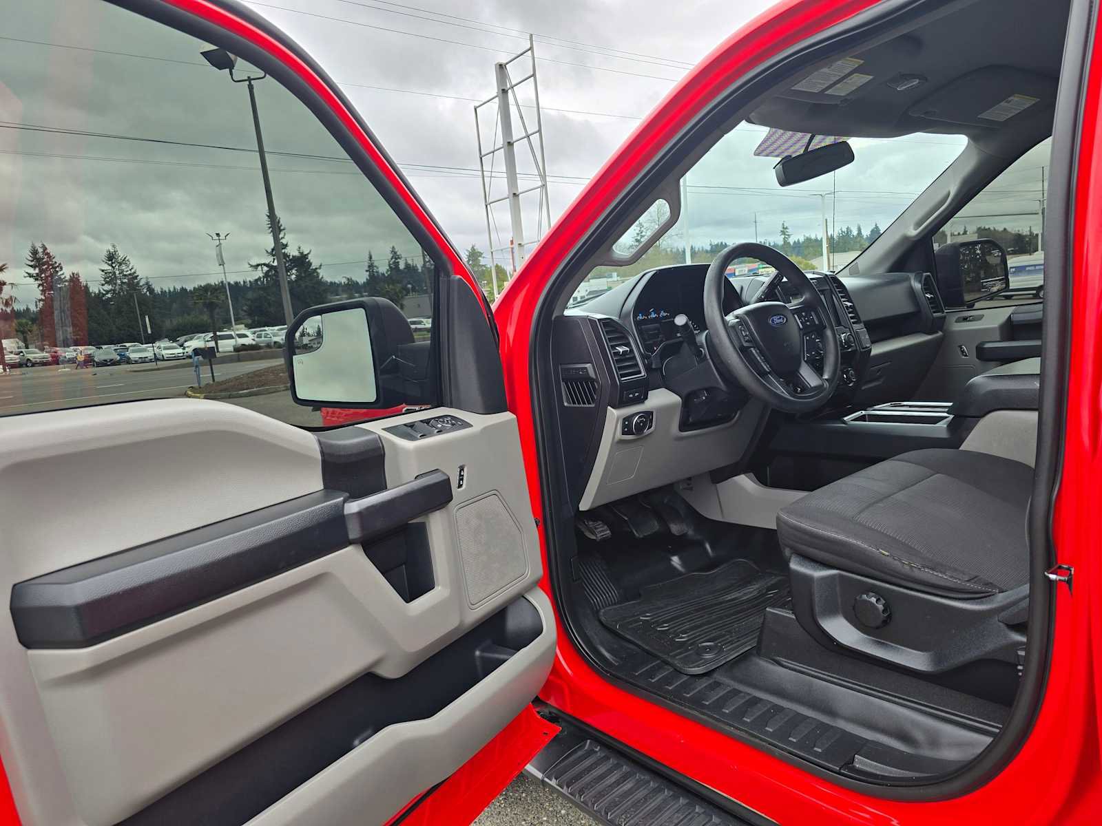 Used 2017 Ford F150 XL w/ Equipment Group 101A Mid image 18