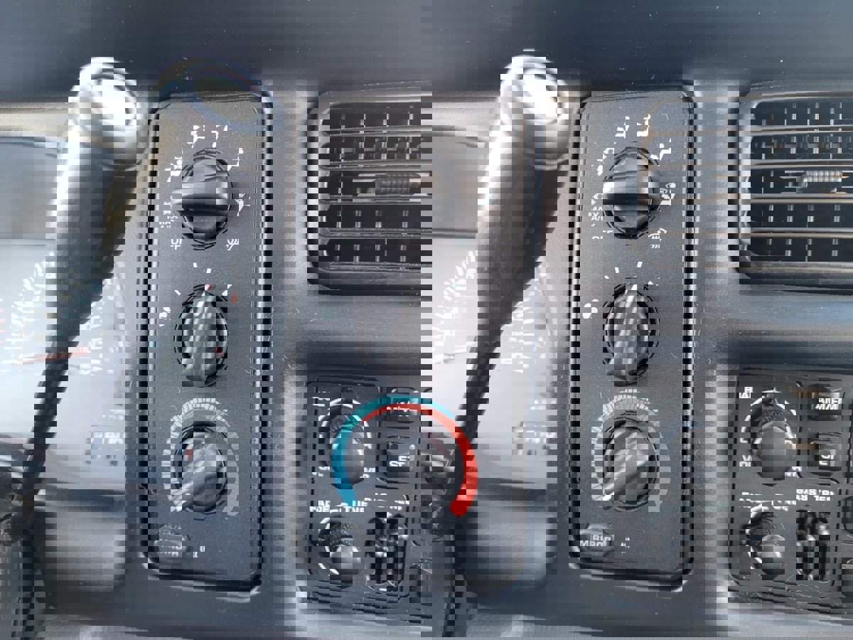 Used 1998 Dodge Ram 2500 Truck 4x4 Quad Cab image 18