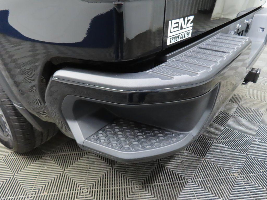 Used 2025 GMC Sierra 1500 Elevation image 37