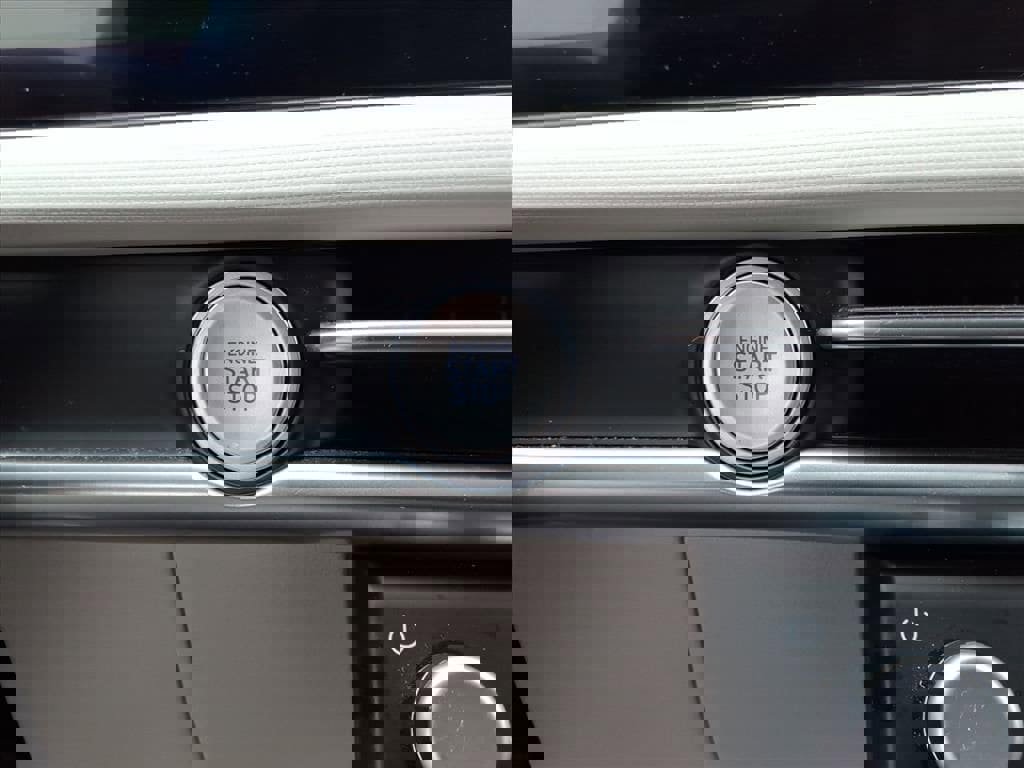 Used 2025 Hyundai Tucson SE image 13