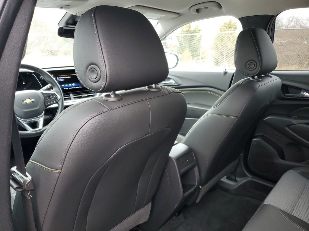 Certified 2024 Chevrolet Trax LT w/ Driver Confidence Package image 26