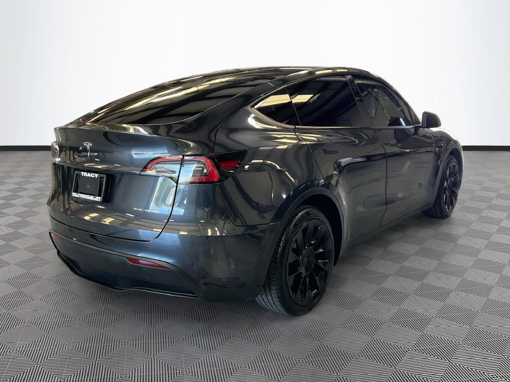 Used 2025 Tesla Model Y Long Range AWD/4WD image 7