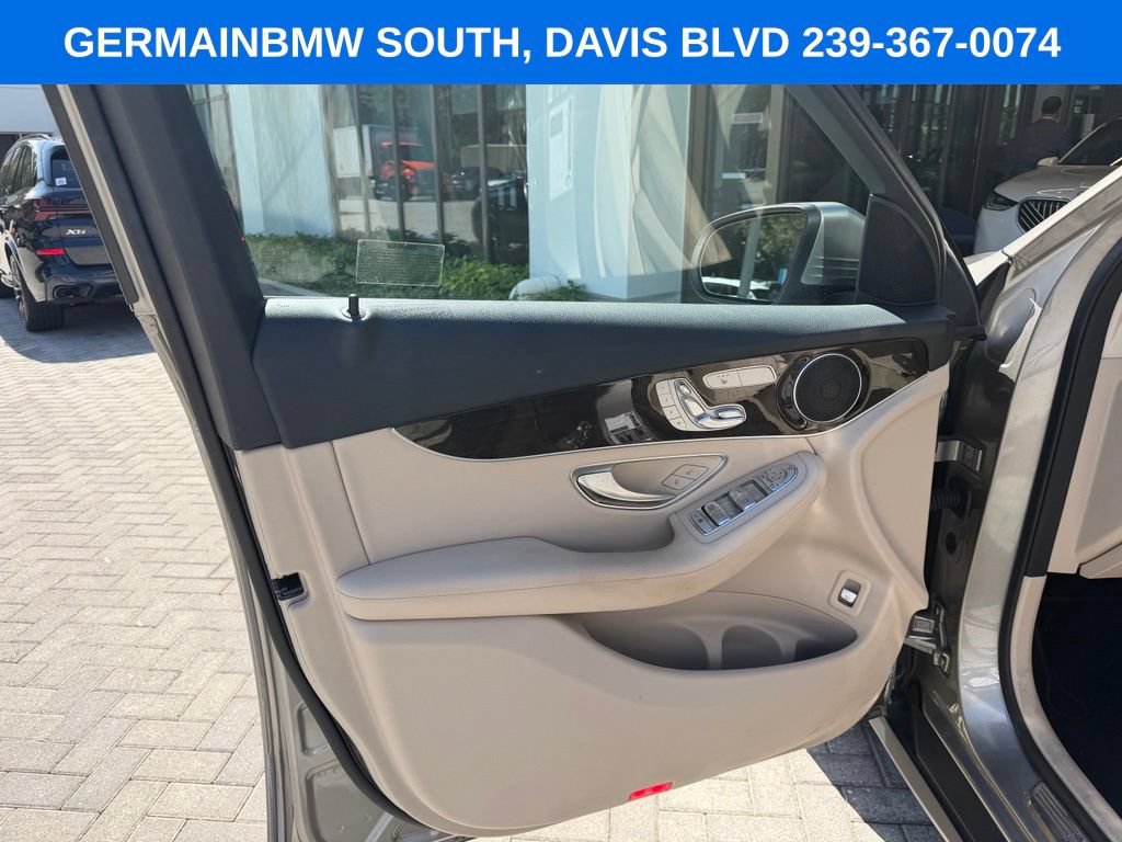 Used 2022 Mercedes-Benz GLC 300 4MATIC image 18