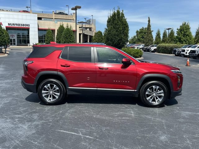 Used 2026 Chevrolet Equinox LT AWD/4WD image 3
