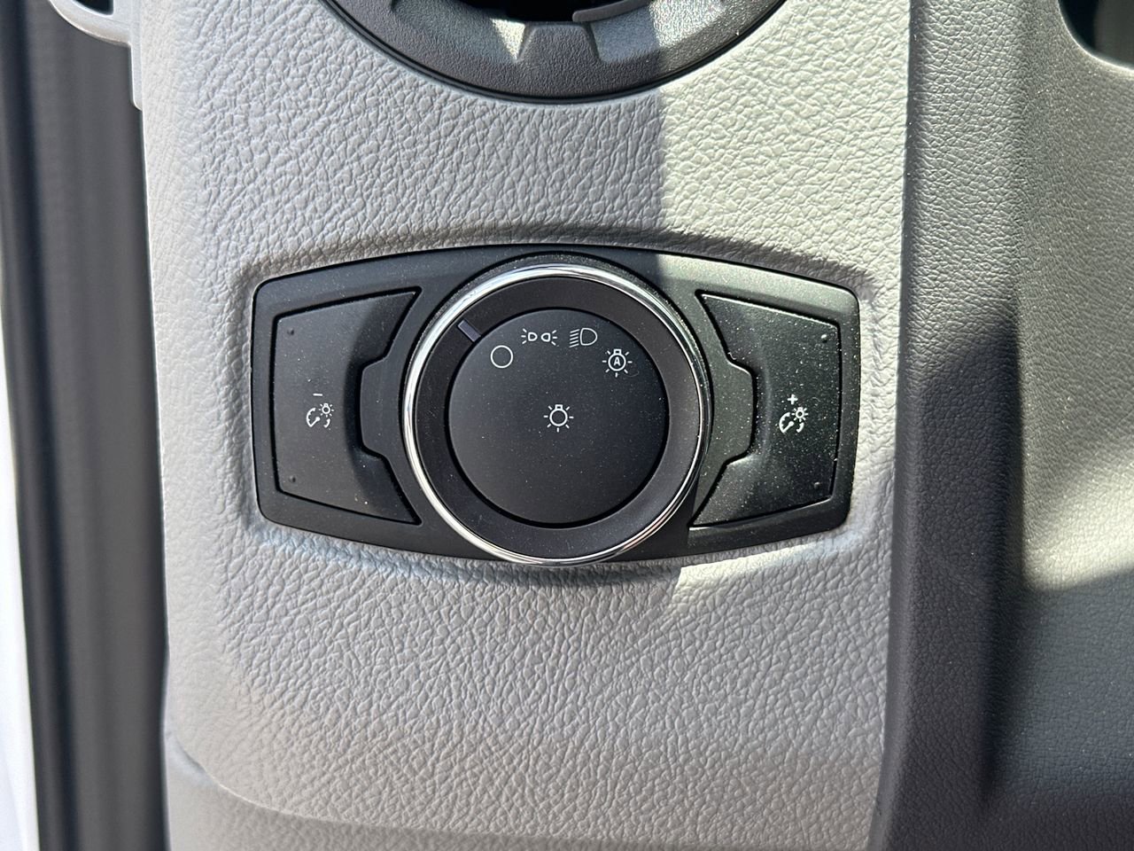 New 2025 Ford E-350 and Econoline 350 Super Duty w/ Power Equipment Group image 28