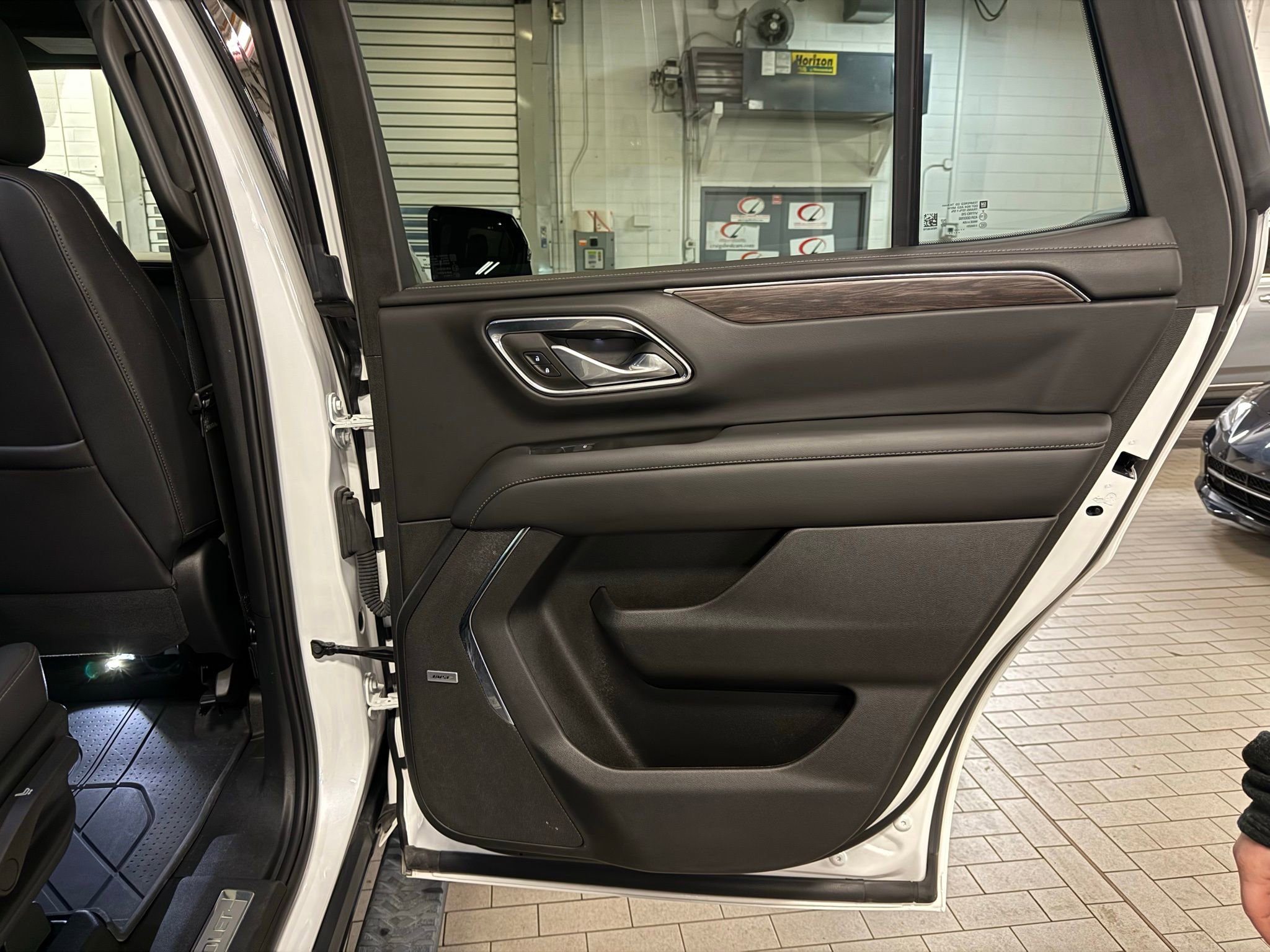 Used 2023 Chevrolet Tahoe Z71 image 28