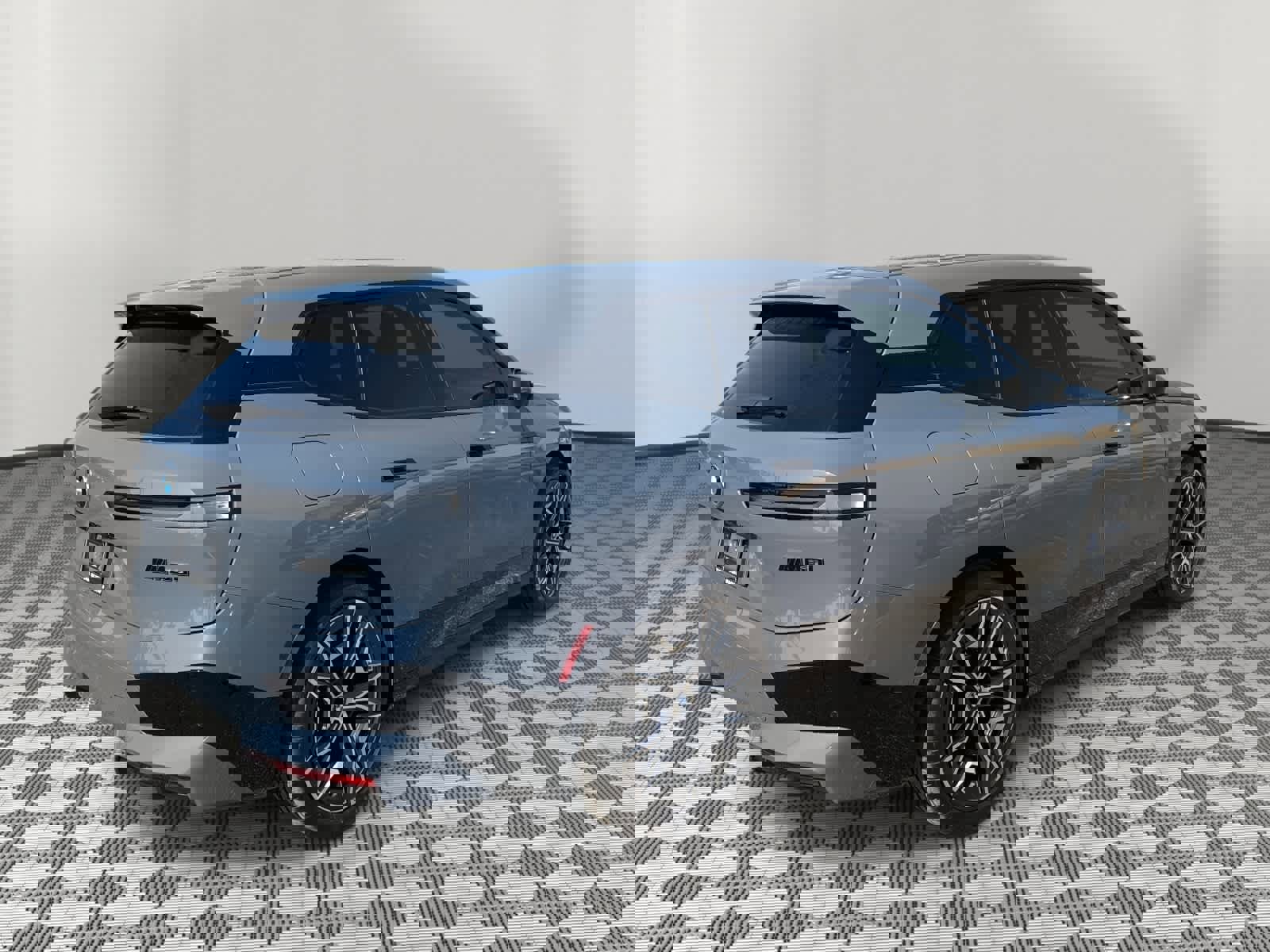 Used 2025 BMW iX M60 image 5