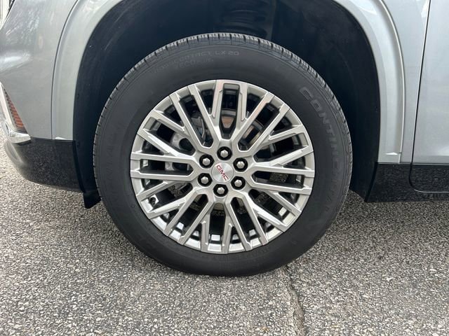 Used 2025 GMC Acadia Denali w/ LPO, Floor Liner Package AWD/4WD image 10