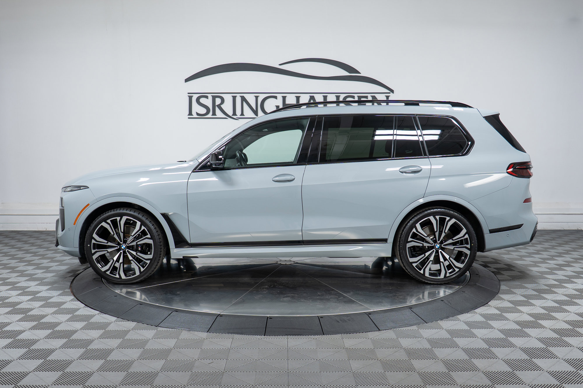 Certified 2024 BMW X7 M60i w/ Executive Package AWD/4WD image 8