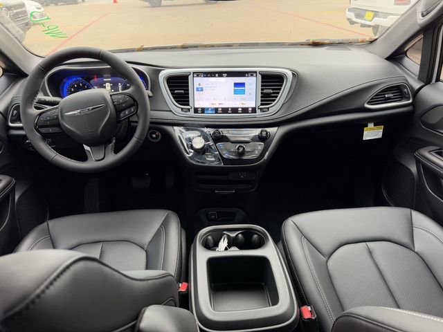 New 2026 Chrysler Pacifica Select w/ S Appearance Package image 18