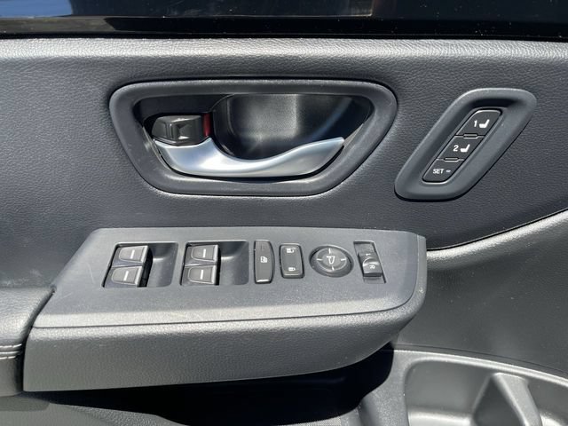 Used 2025 Honda Pilot EX-L image 12