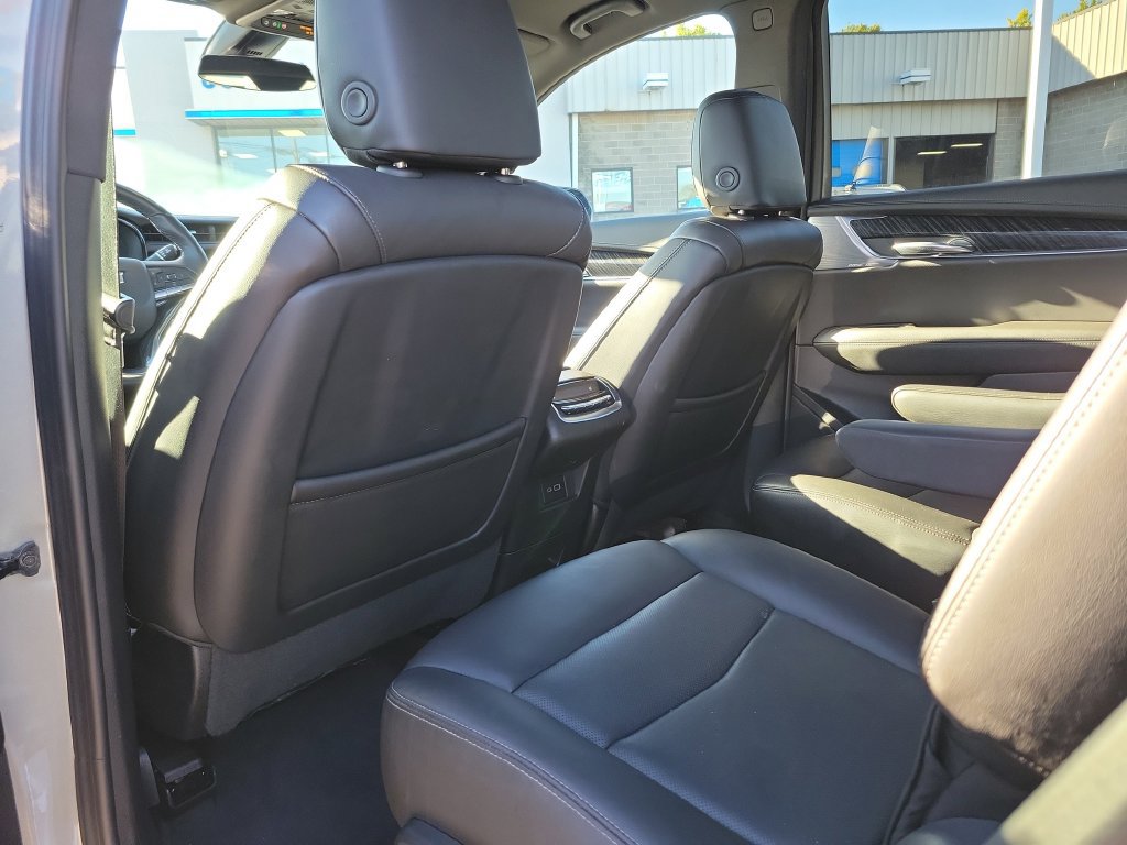 Used 2024 Cadillac XT6 Premium Luxury AWD/4WD image 18