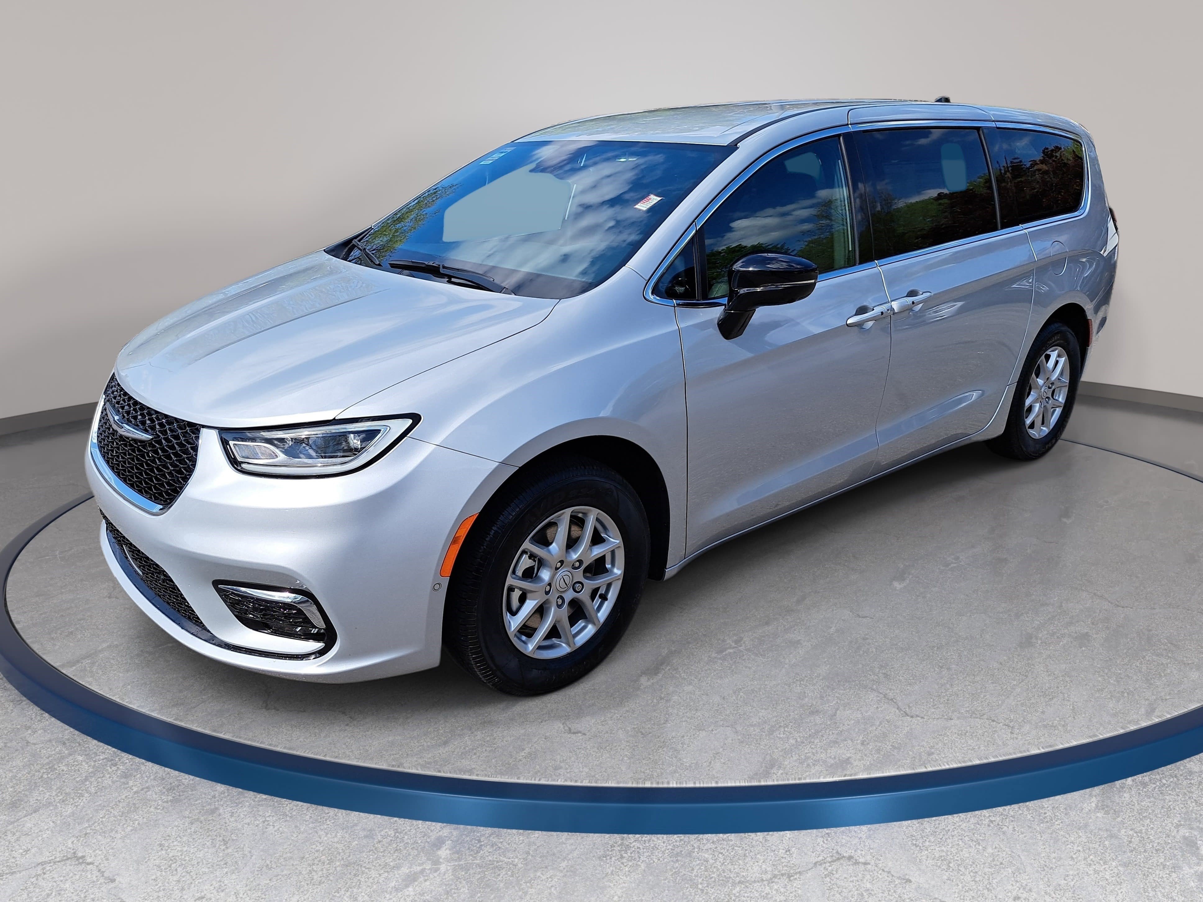 New 2026 Chrysler Pacifica Select