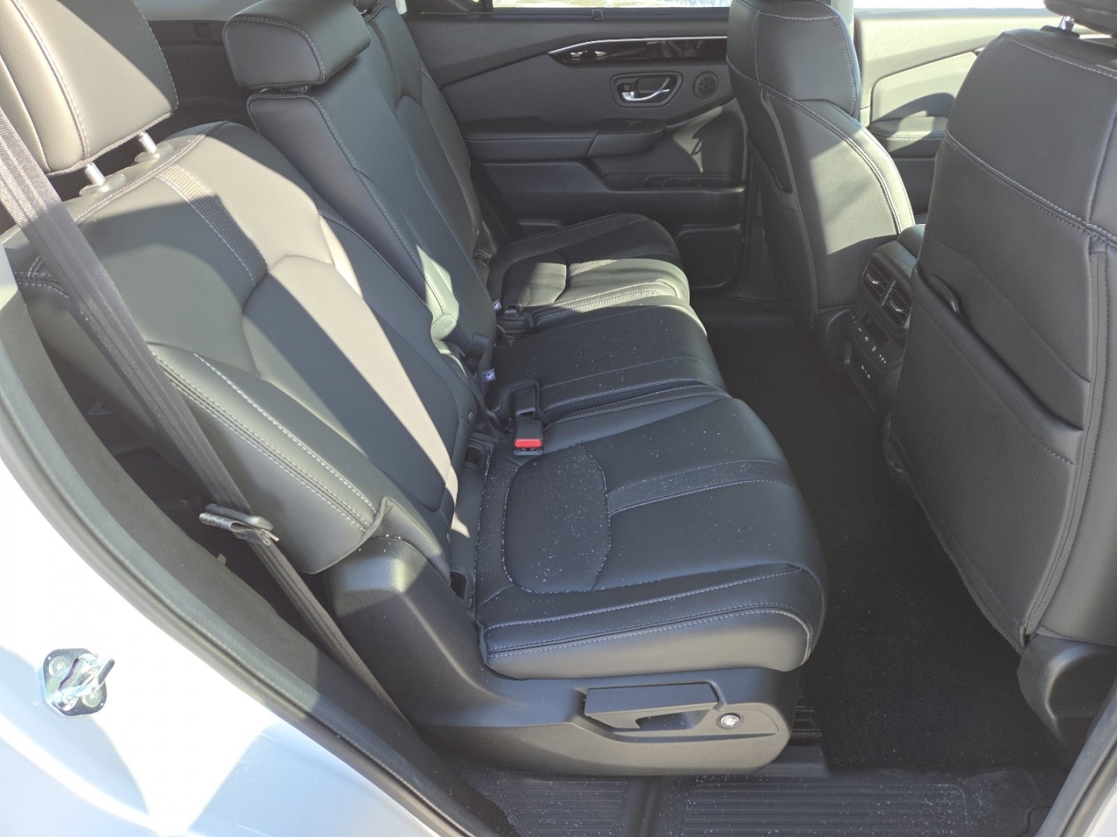 Used 2025 Honda Pilot EX-L image 22