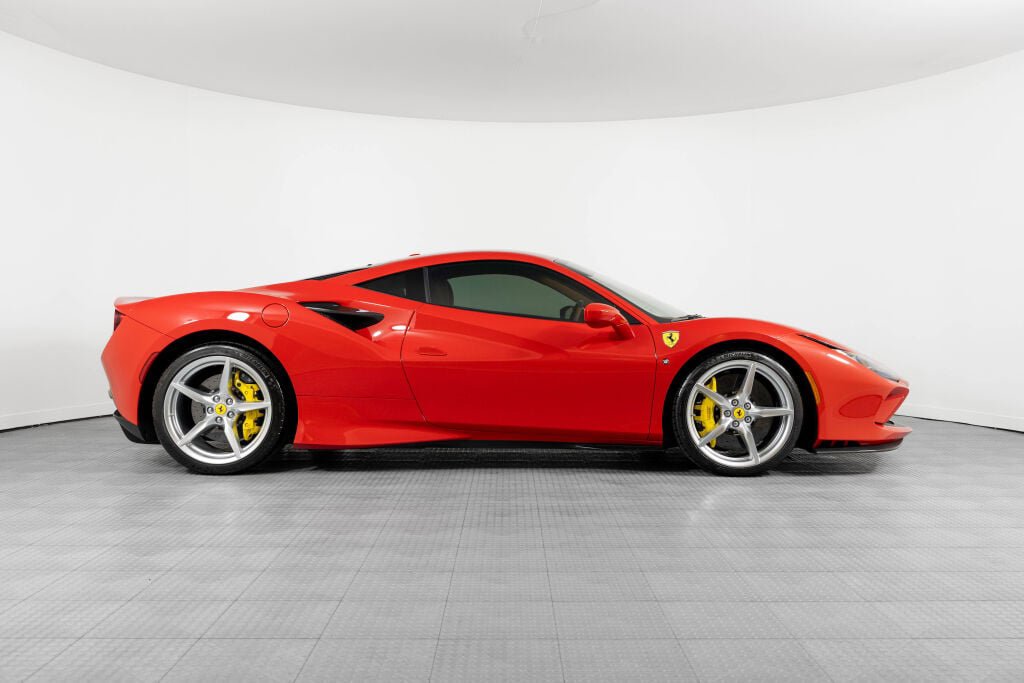 Certified 2021 Ferrari F8 Tributo RWD image 13