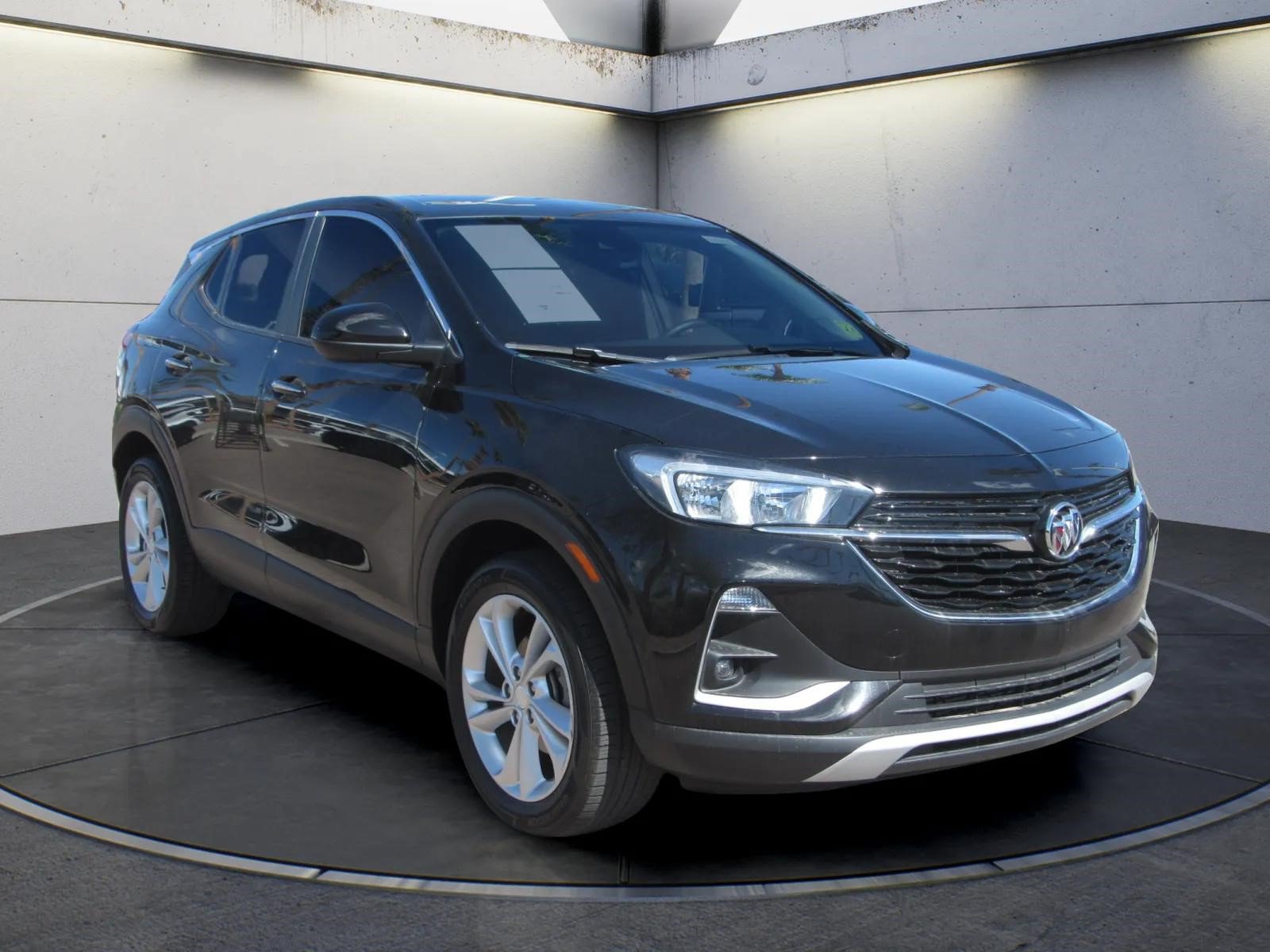 Used 2023 Buick Encore GX Preferred FWD image 2