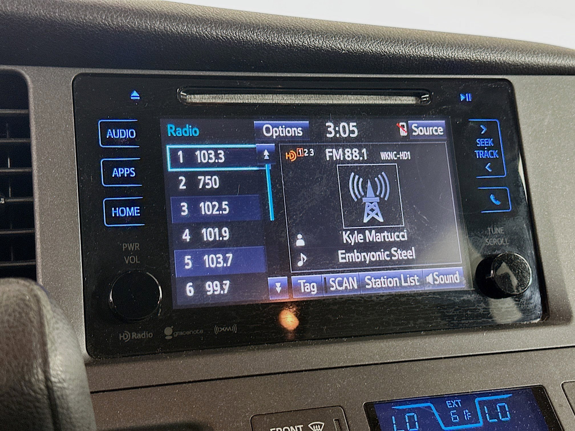Used 2017 Toyota Sienna LE FWD image 21