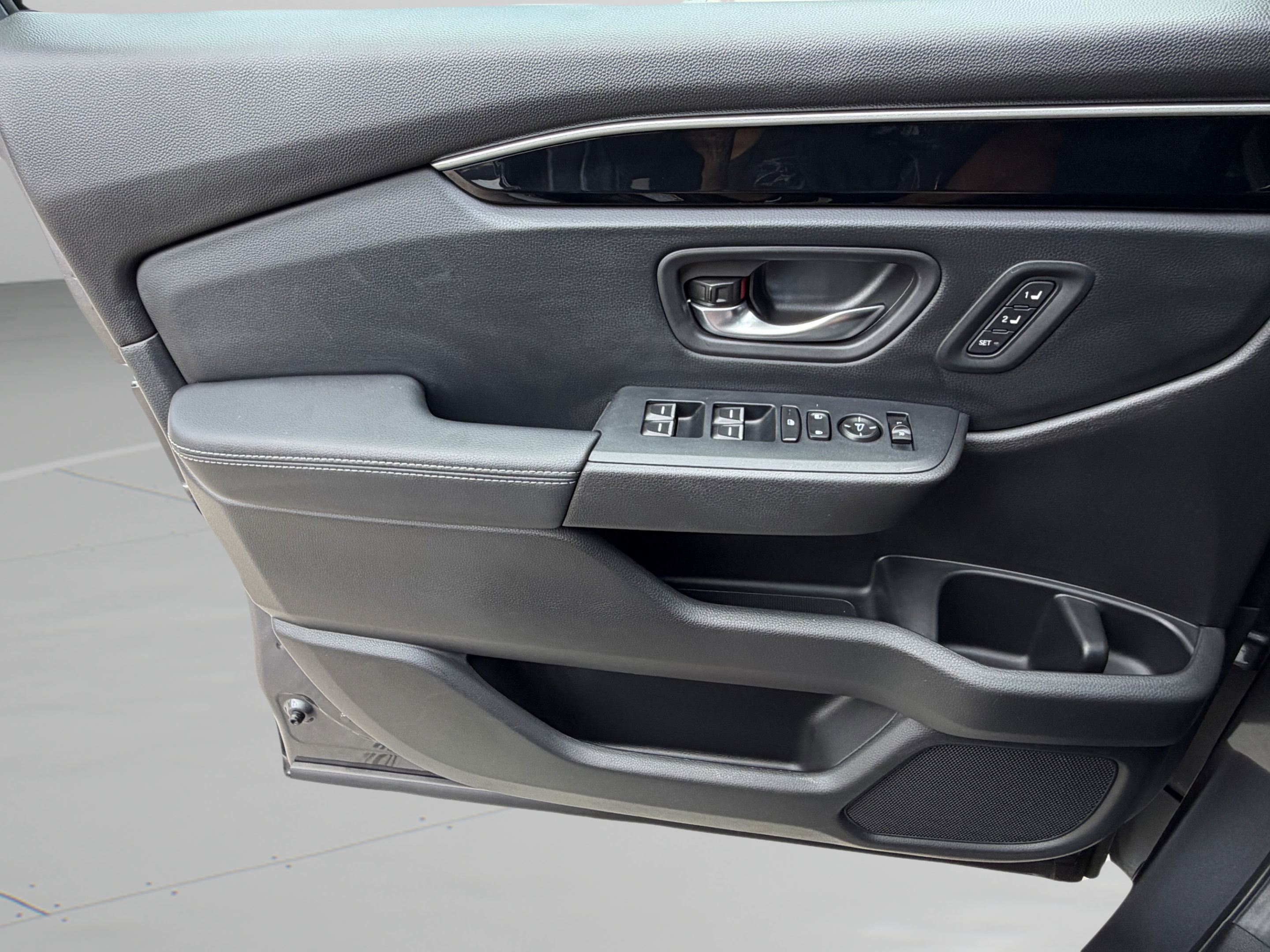 Used 2025 Honda Pilot Touring image 22