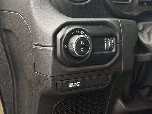 Used 2025 Jeep Gladiator Rubicon AWD/4WD image 31