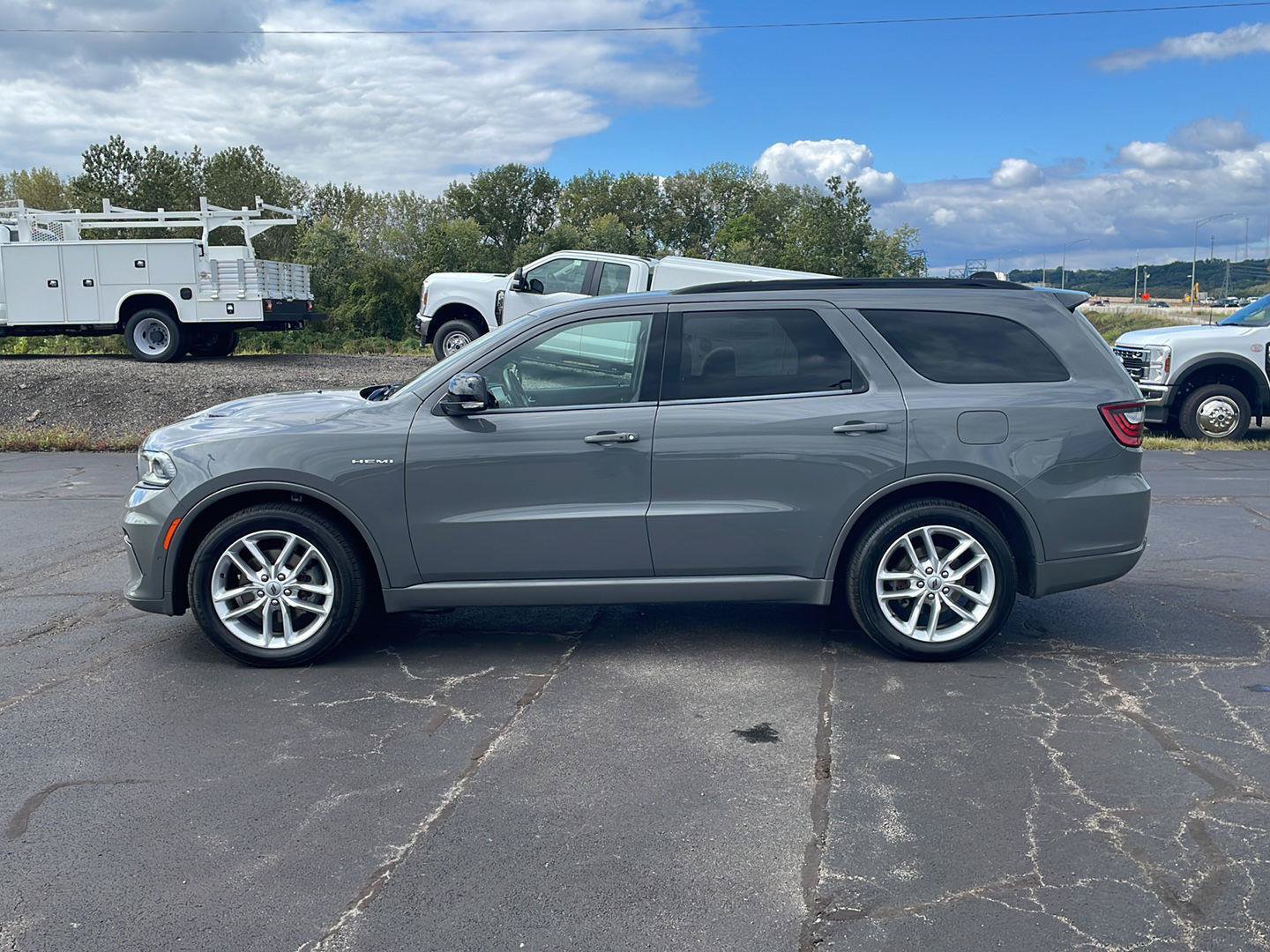 Used 2023 Dodge Durango R/T AWD/4WD image 2