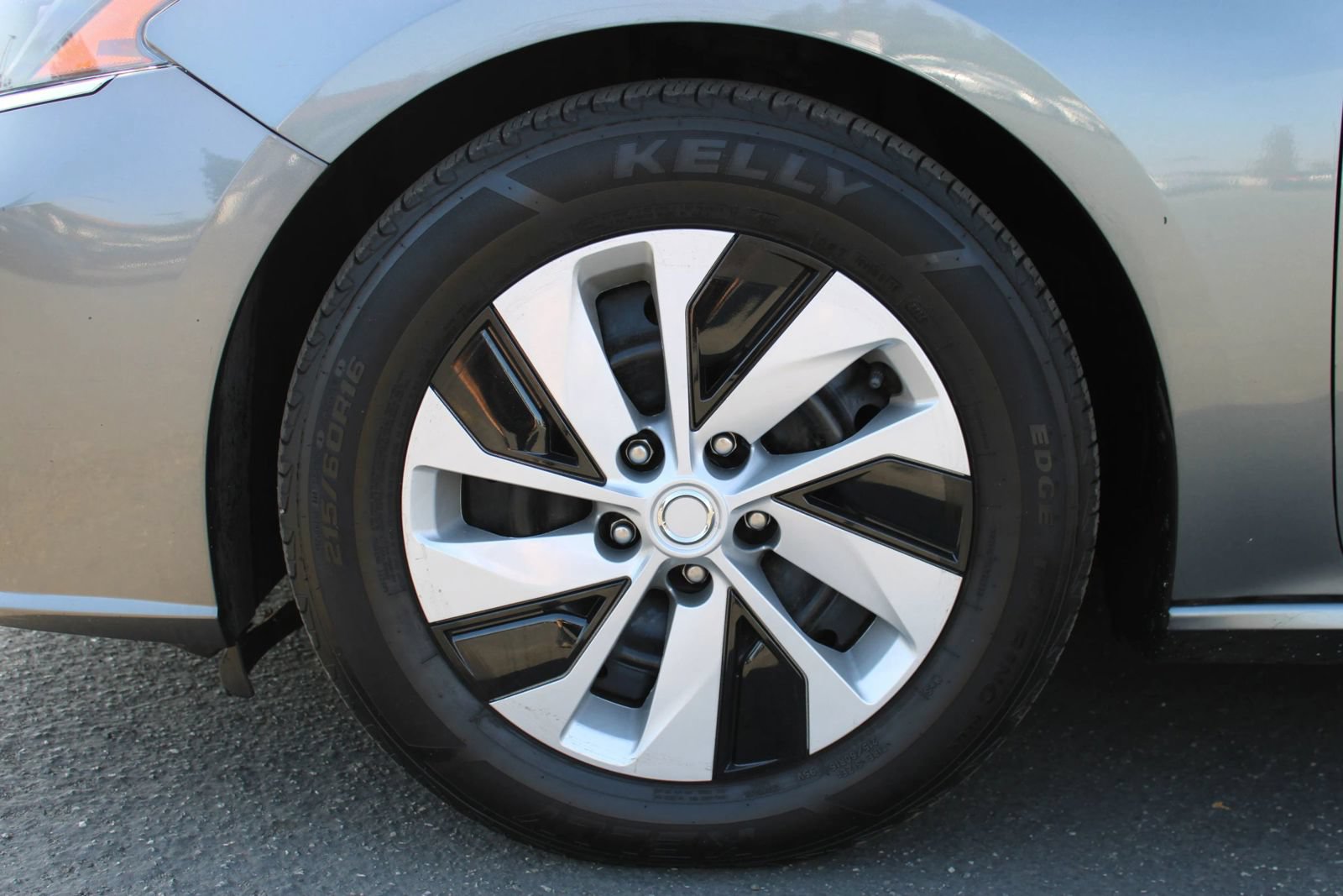Used 2023 Nissan Altima 2.5 S FWD image 6