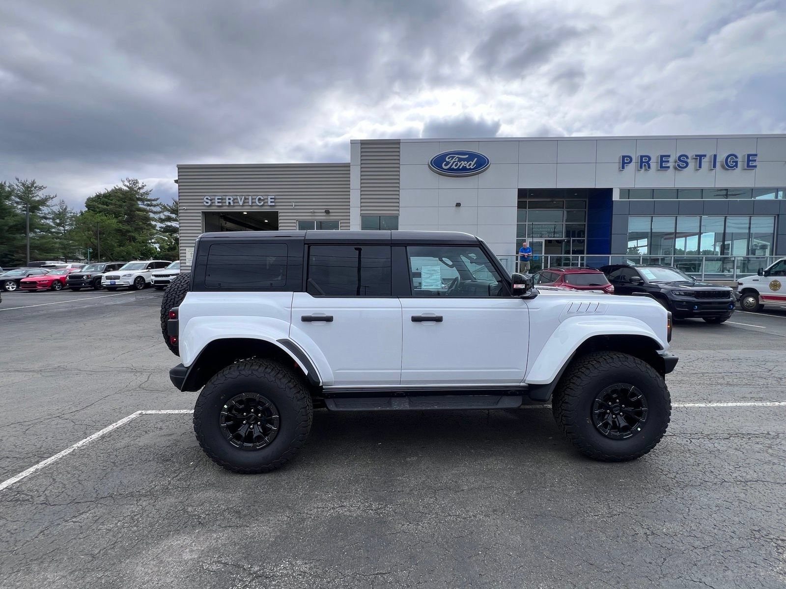 New 2026 Ford Bronco Raptor AWD/4WD image 8