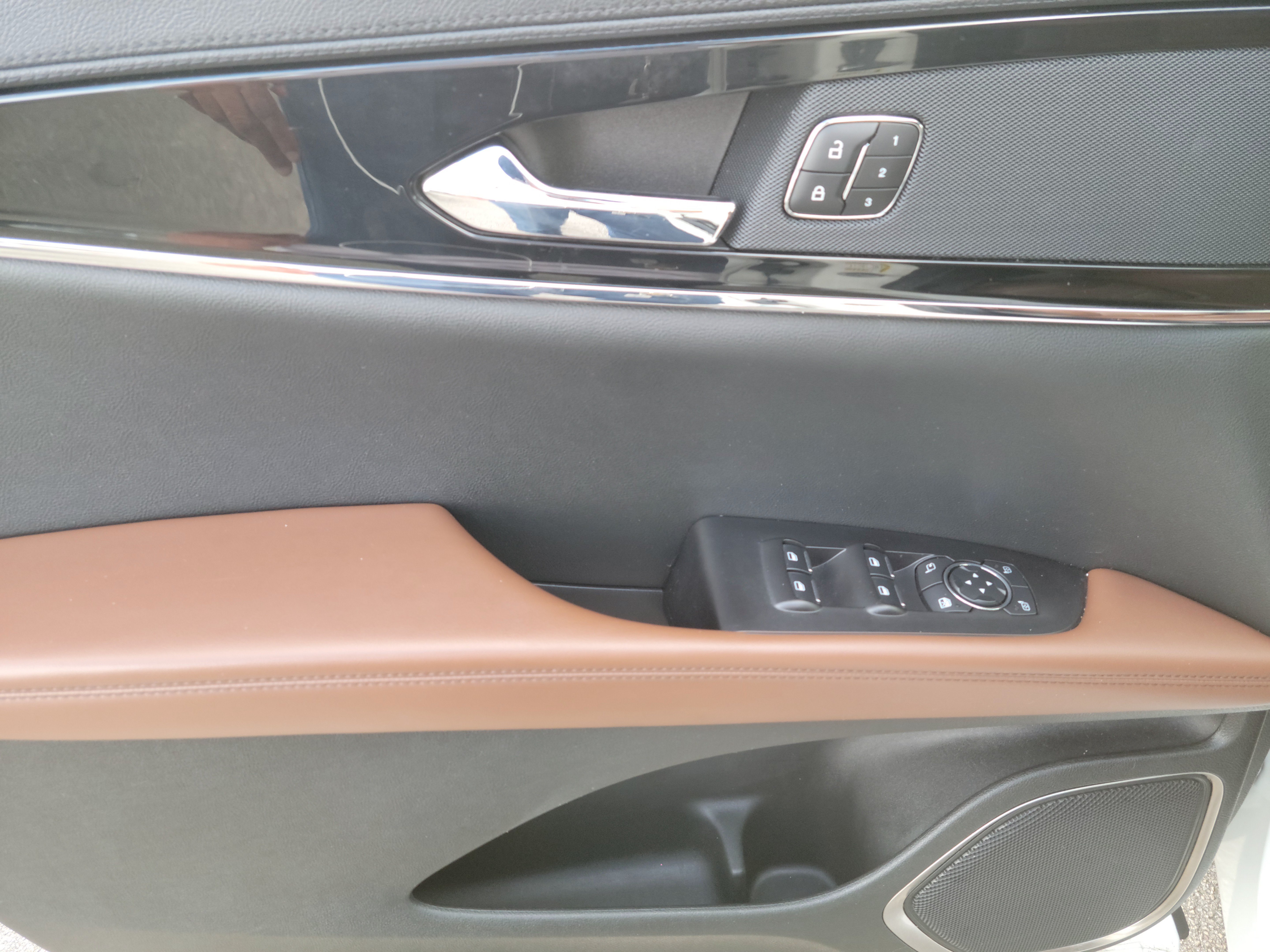 Used 2020 Lincoln Nautilus Reserve FWD image 27