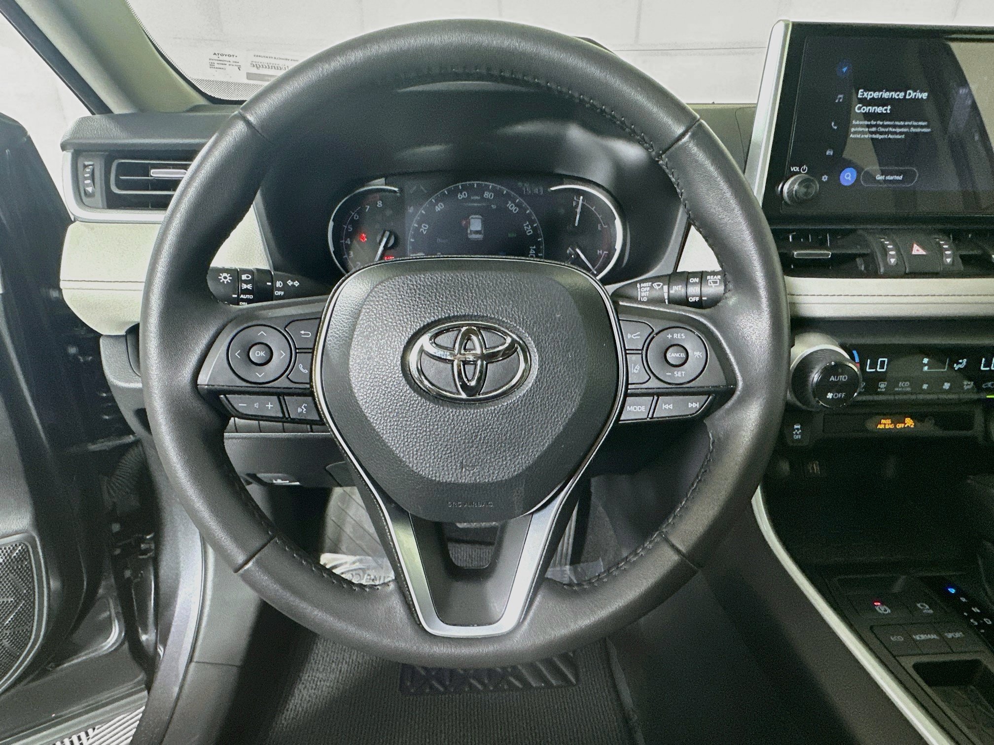 Used 2024 Toyota RAV4 XLE Premium FWD image 15