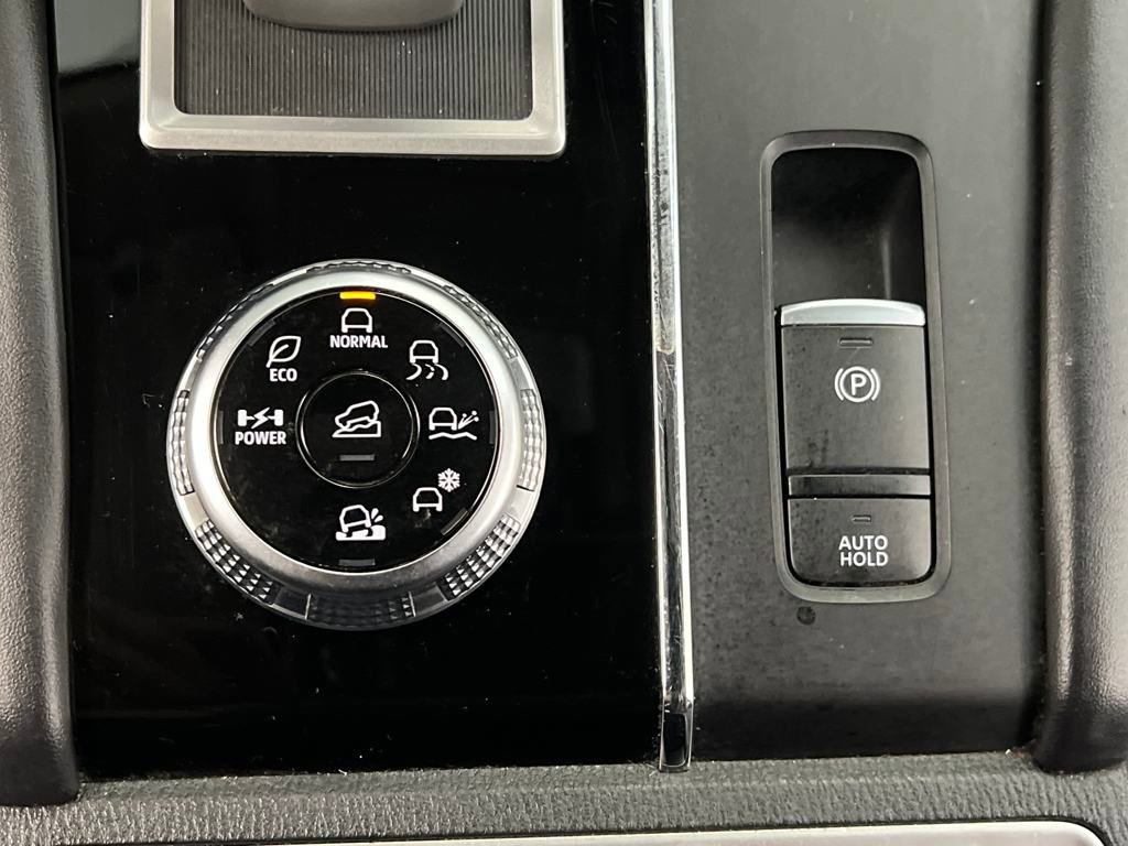 Used 2023 Mitsubishi Outlander SE image 50