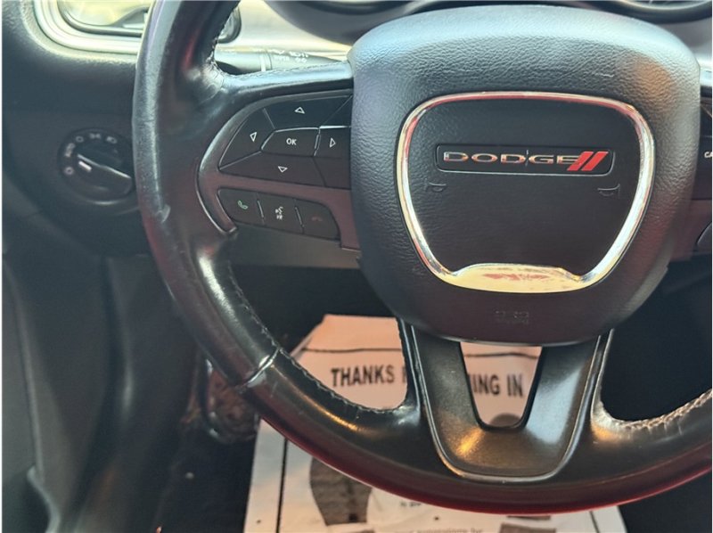 Used 2019 Dodge Challenger SXT image 30