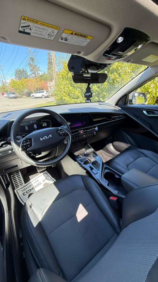 Used 2023 Kia Niro EX Touring FWD image 8