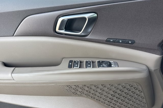 New 2027 Kia Carnival EX FWD image 12