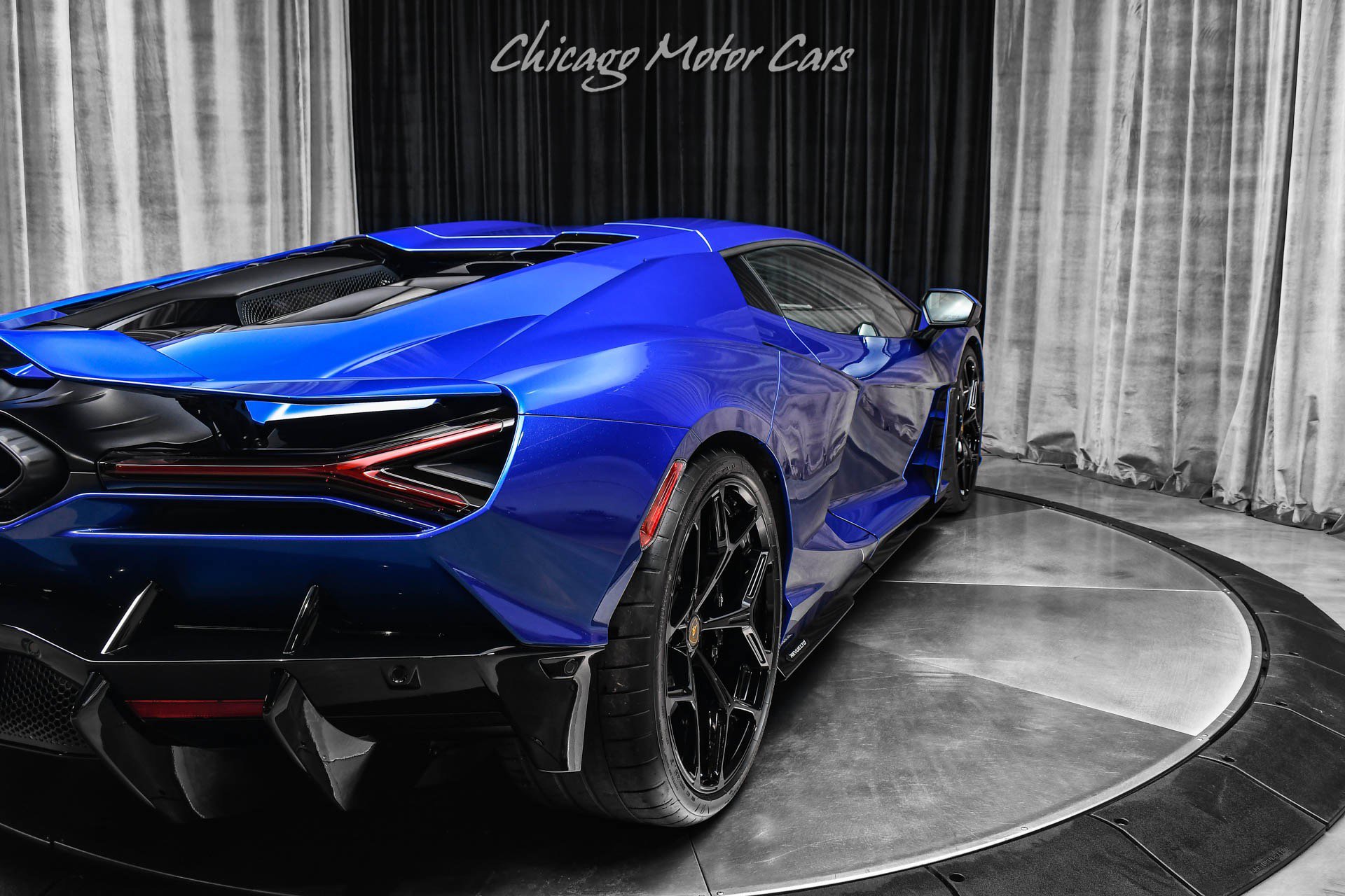 Used 2025 Lamborghini Revuelto image 38