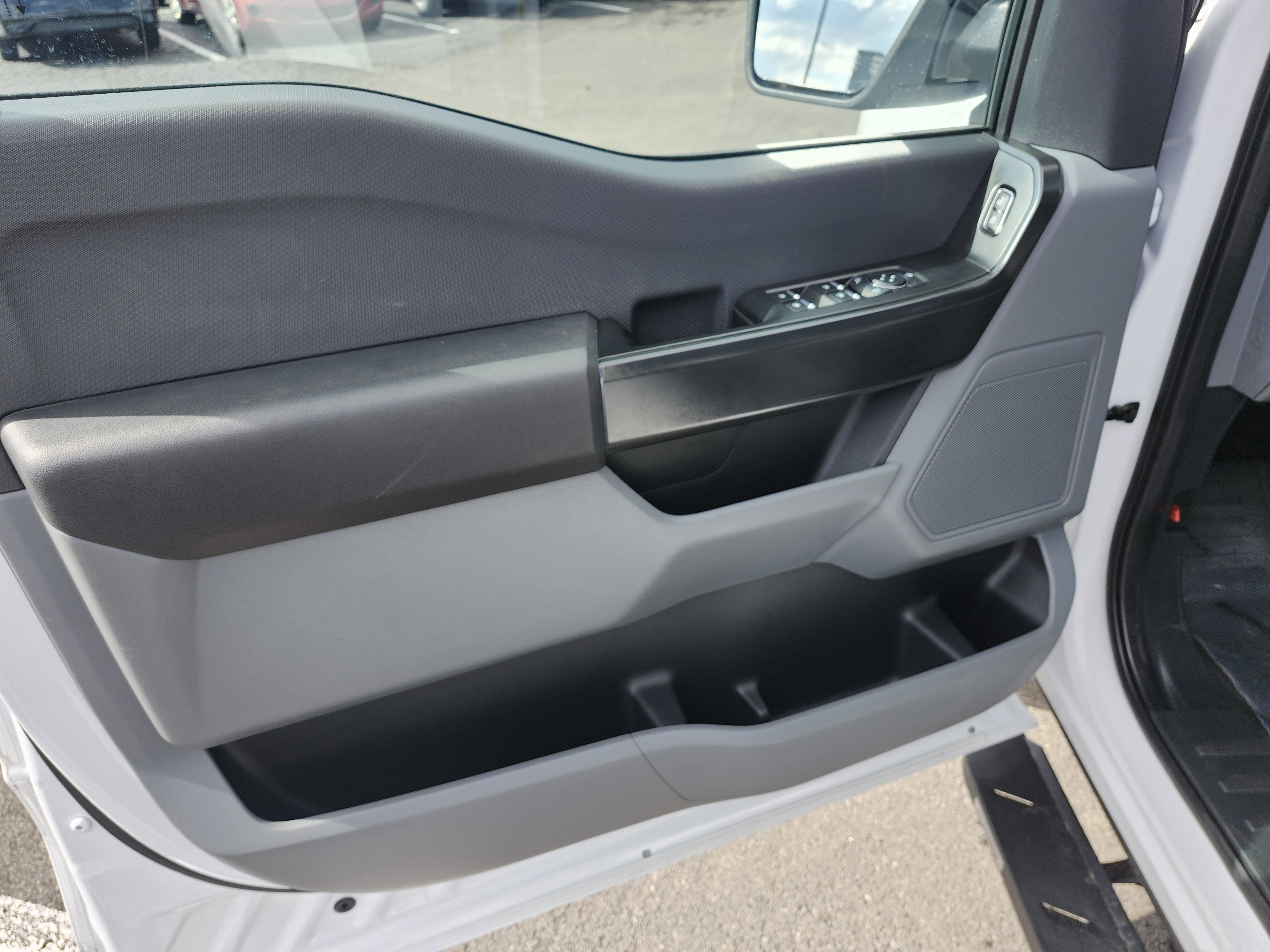 Used 2023 Ford F150 Lightning Pro image 27