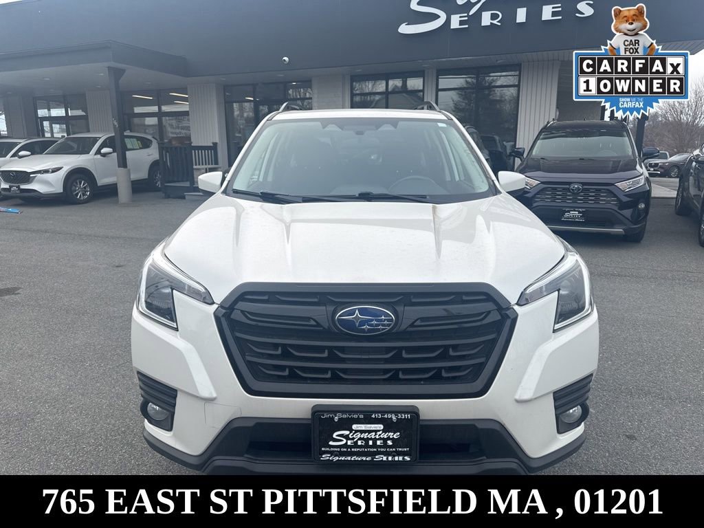 Used 2023 Subaru Forester Premium image 2