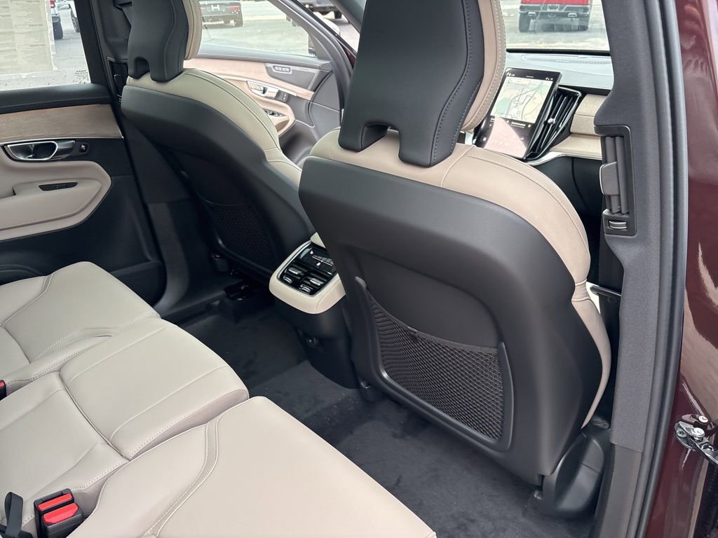 New 2026 Volvo XC90 B6 Plus w/ Protection Package Premier image 47