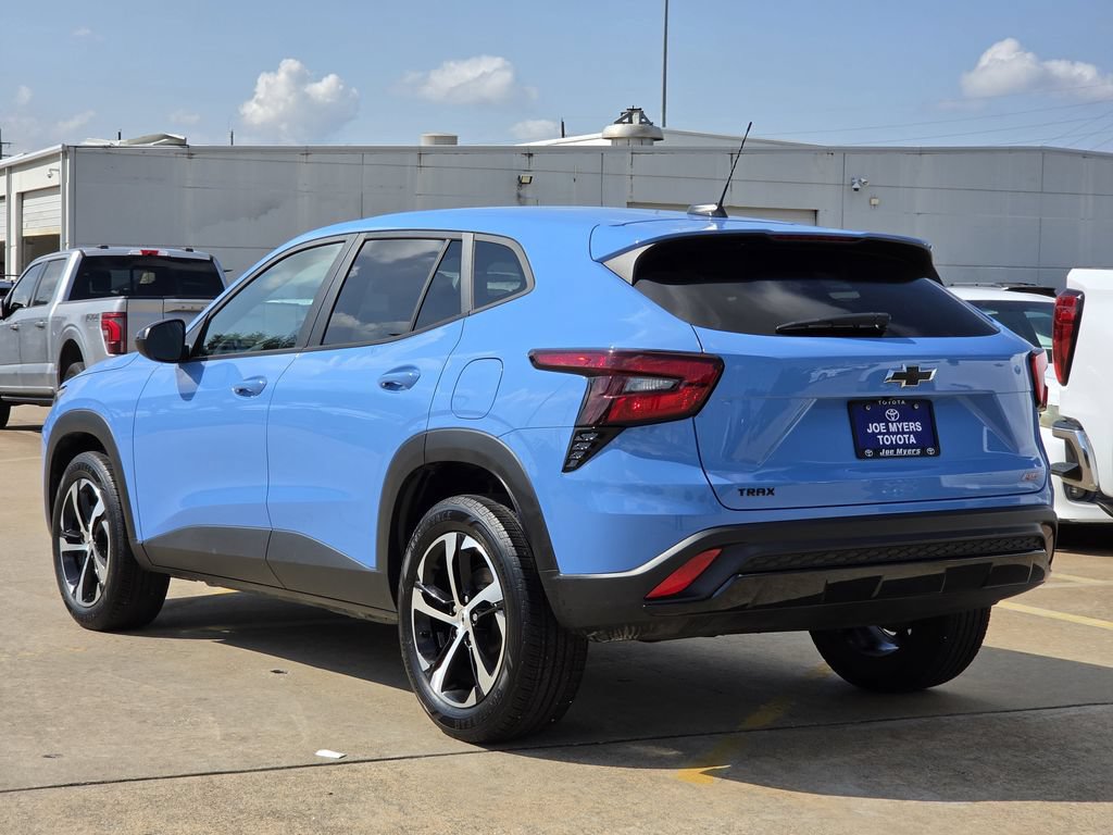 Used 2024 Chevrolet Trax RS w/ Driver Confidence Package FWD image 7