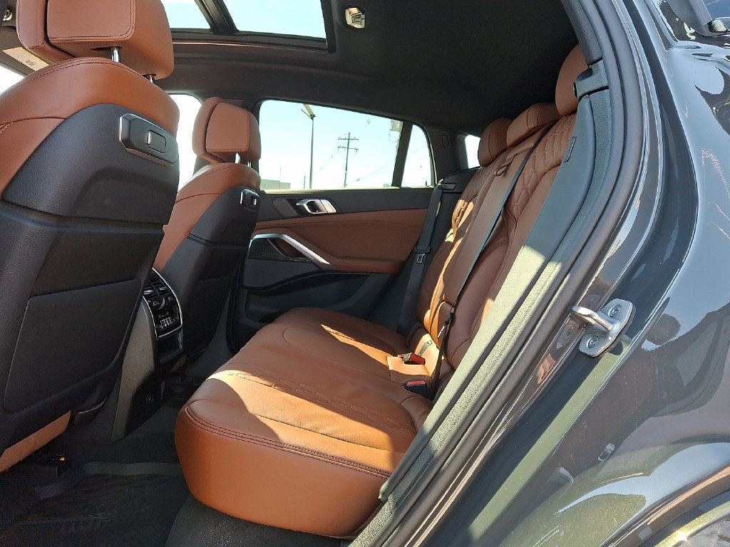 New 2026 BMW X6 M60i AWD/4WD image 9