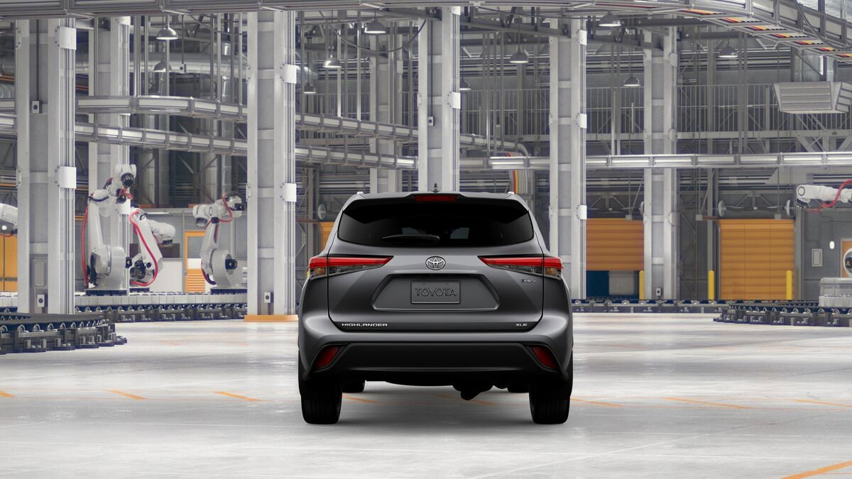 New 2026 Toyota Highlander XLE image 8