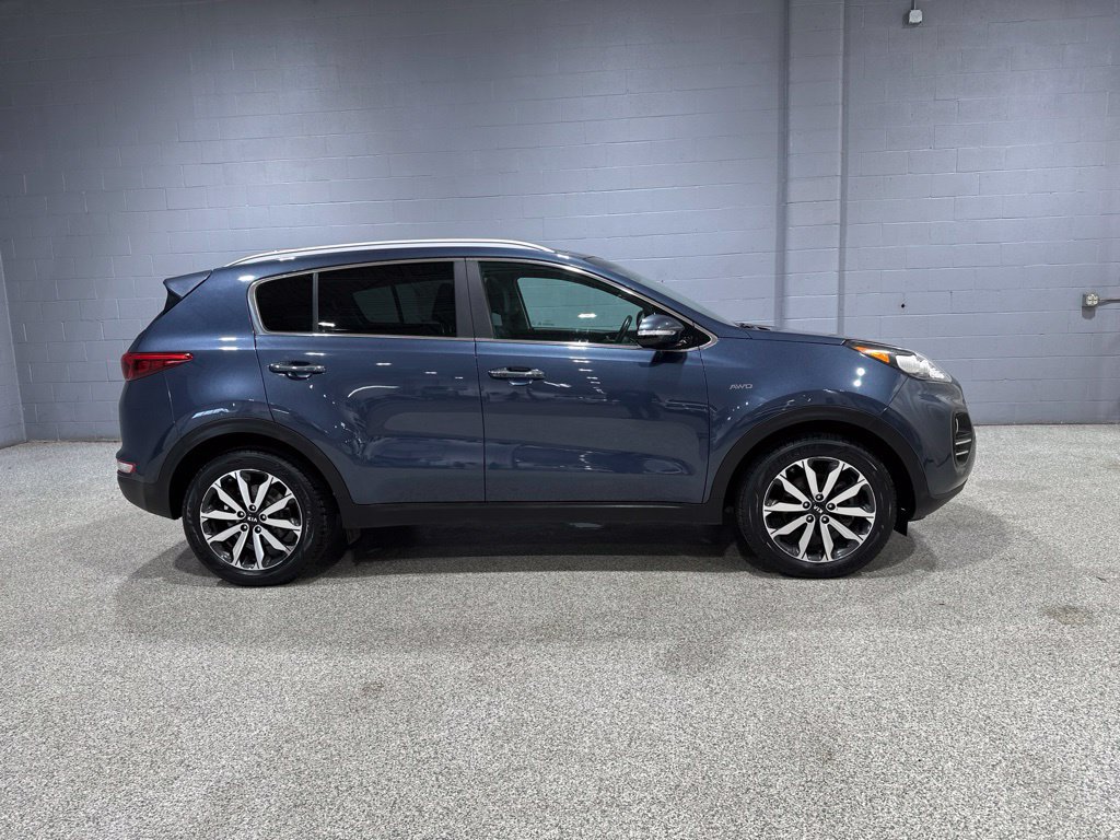 Used 2017 Kia Sportage EX w/ EX Premium Package AWD/4WD image 2