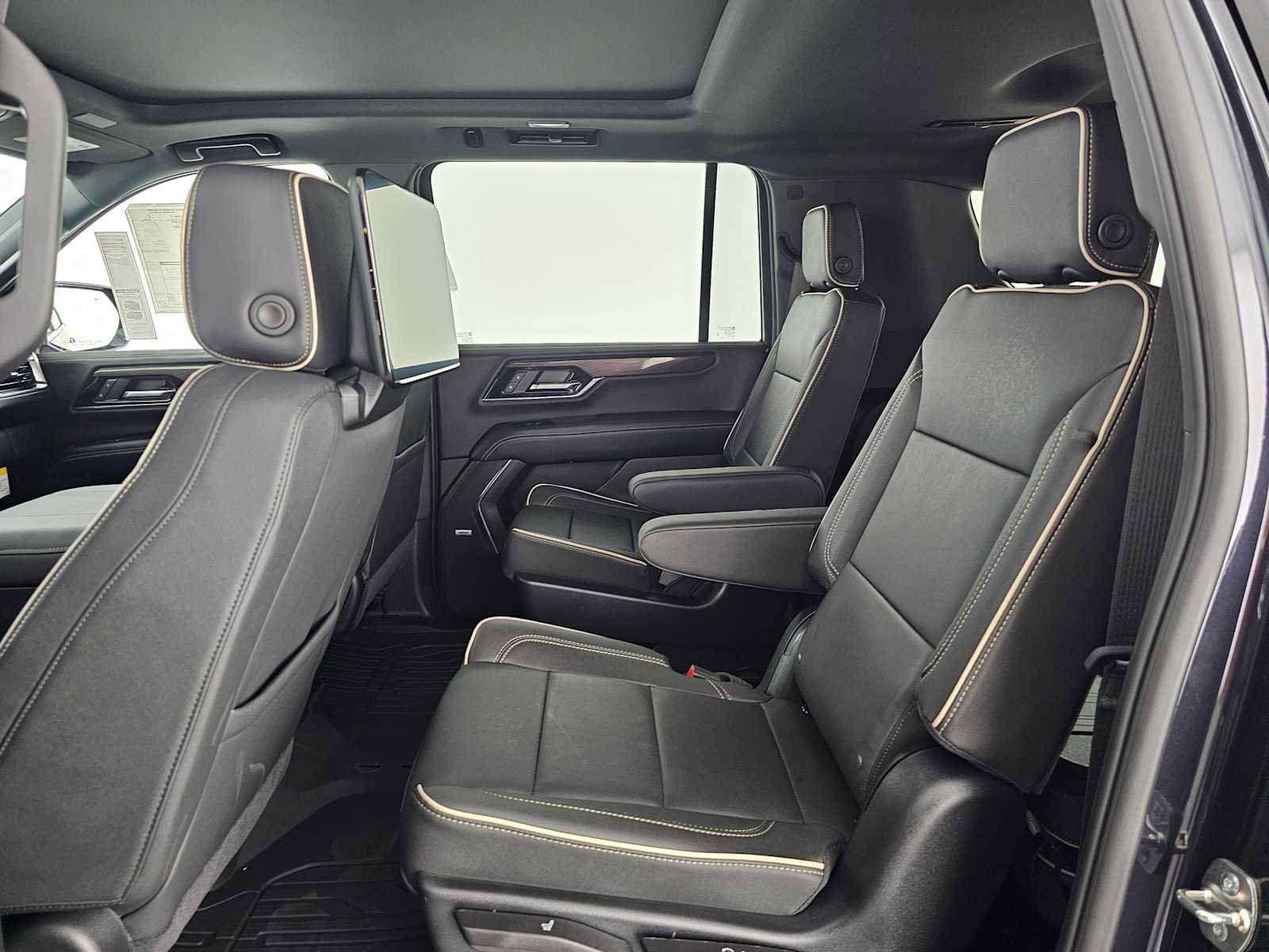 New 2026 GMC Yukon XL Elevation w/ Elevation Premium Package image 21