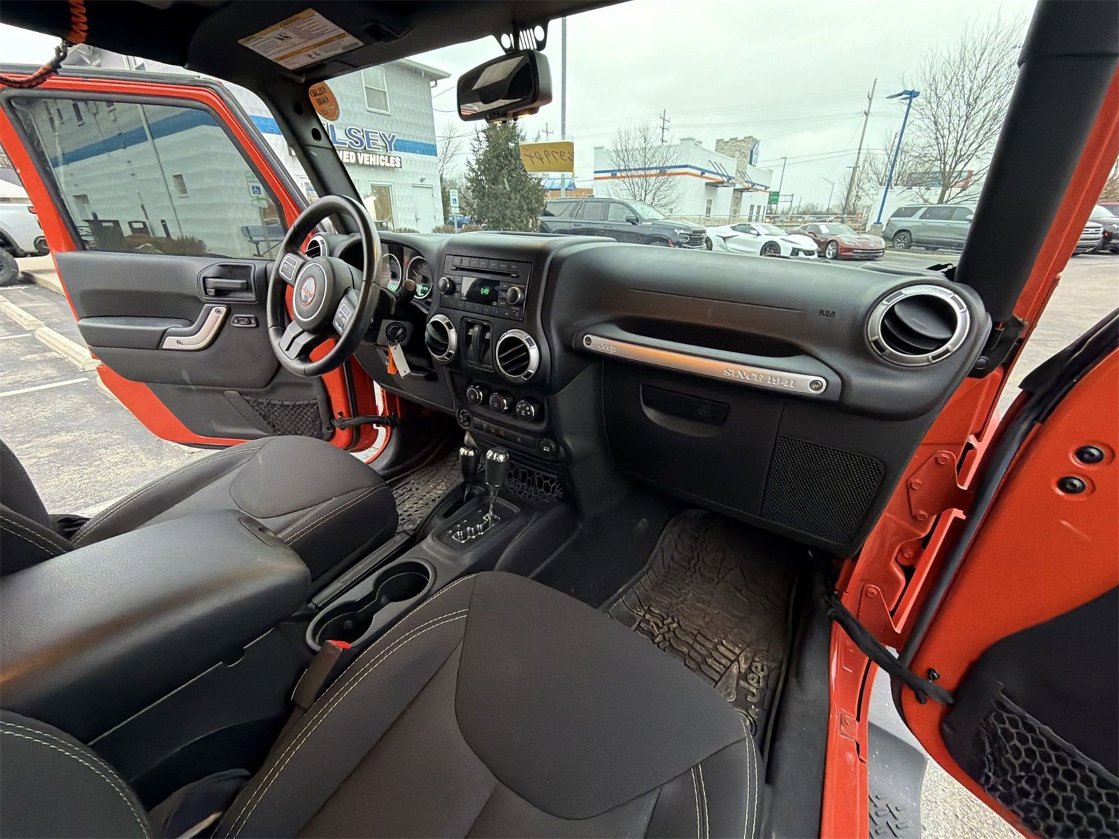 Used 2015 Jeep Wrangler Sahara image 25