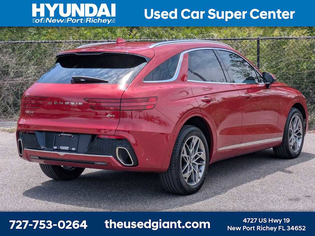 Used 2022 Genesis GV70 2.5T w/ Select Package AWD/4WD image 5