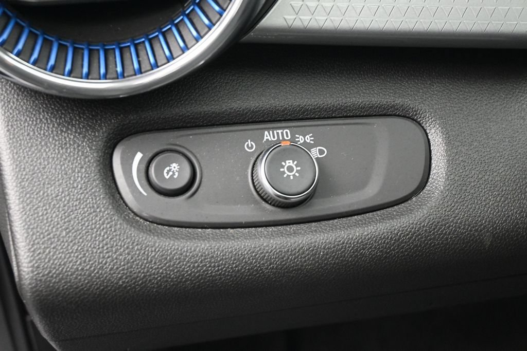 Used 2026 Chevrolet Trax LT FWD image 16