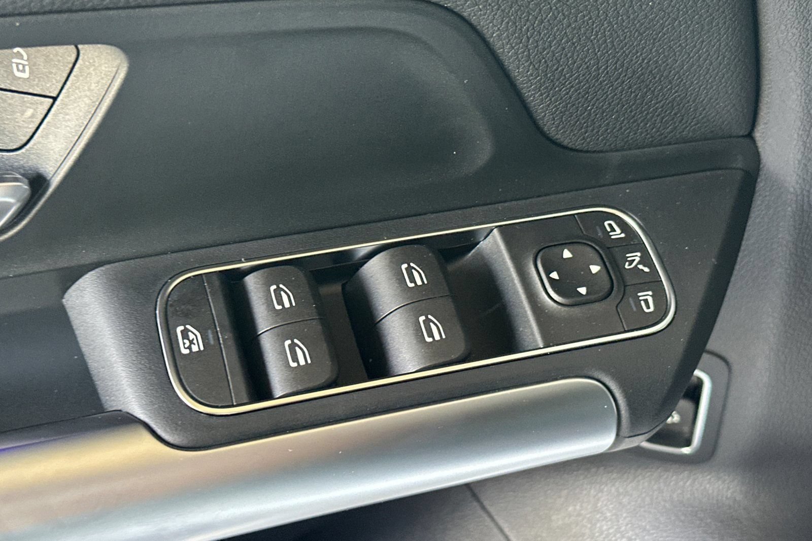 Certified 2023 Mercedes-Benz GLA 250 4MATIC image 13