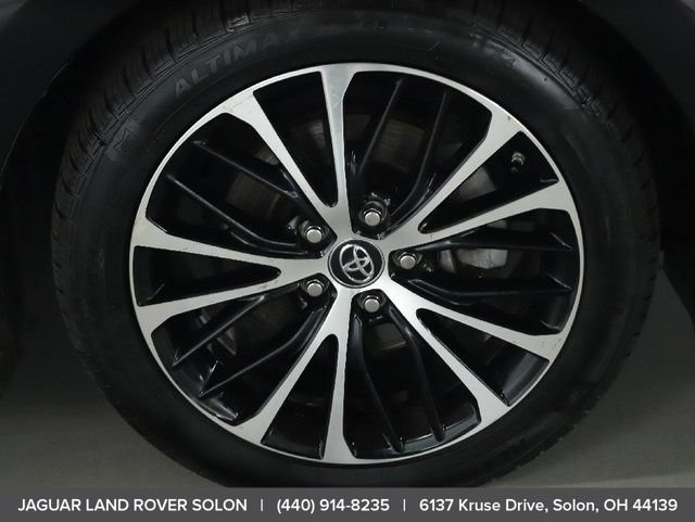 Used 2018 Toyota Camry SE w/ Moonroof Package FWD image 38